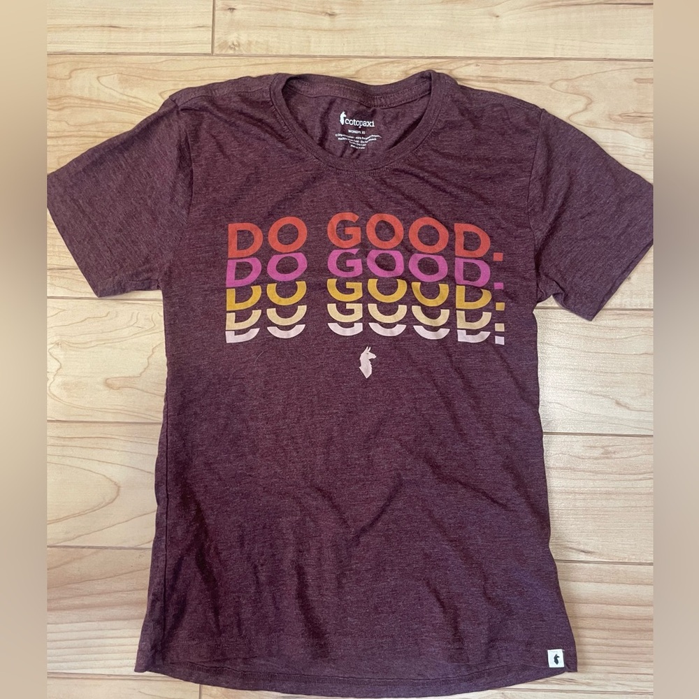 Cotopaxi Womens Do Good Repeat Organic Cotton T Shirt XS Sand/ heather maroon